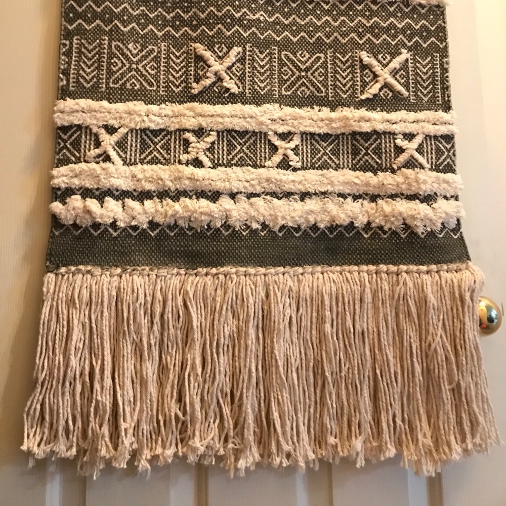 Macrame wall hanging - Picture 3 of 4